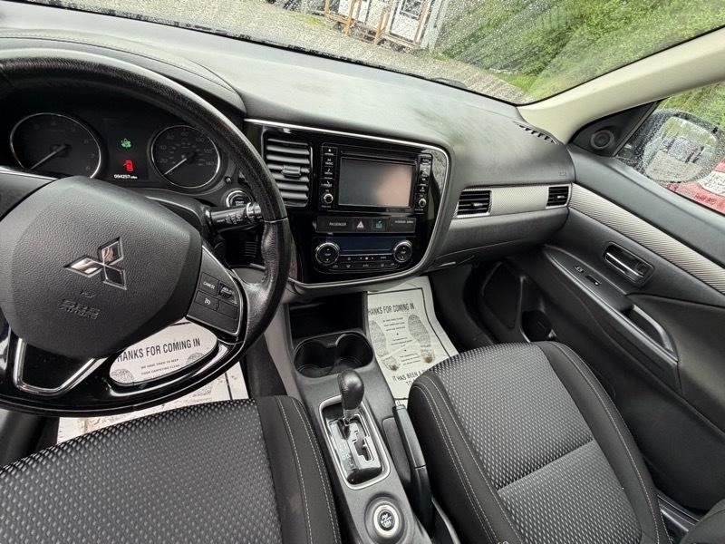 Mitsubishi Outlander SE AWD 2016