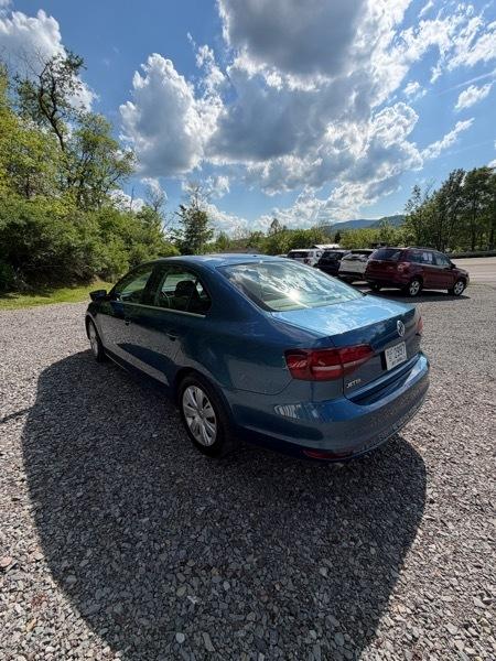 Volkswagen Jetta 1.4T S 6A 2017