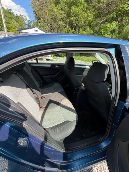 Volkswagen Jetta 1.4T S 6A 2017
