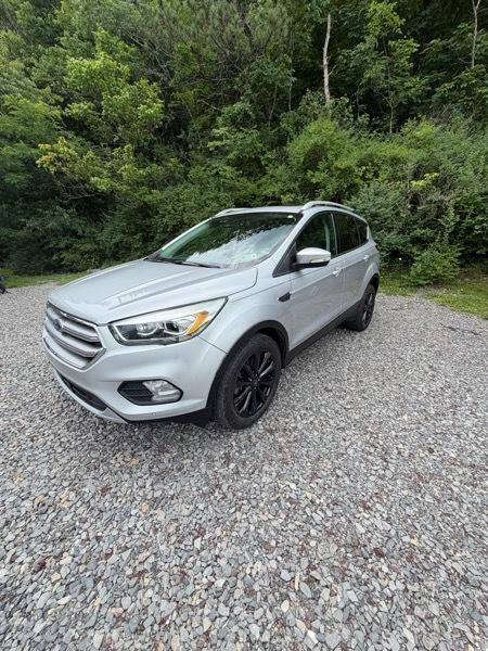 Ford Escape Titanium 4WD 2017