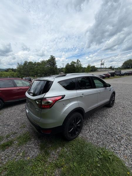 Ford Escape Titanium 4WD 2017