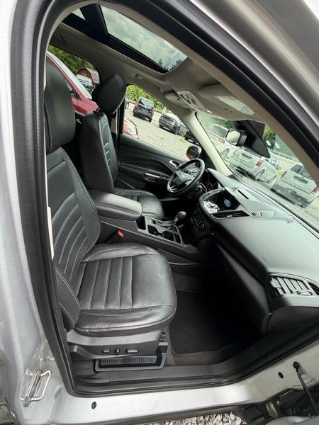 Ford Escape Titanium 4WD 2017
