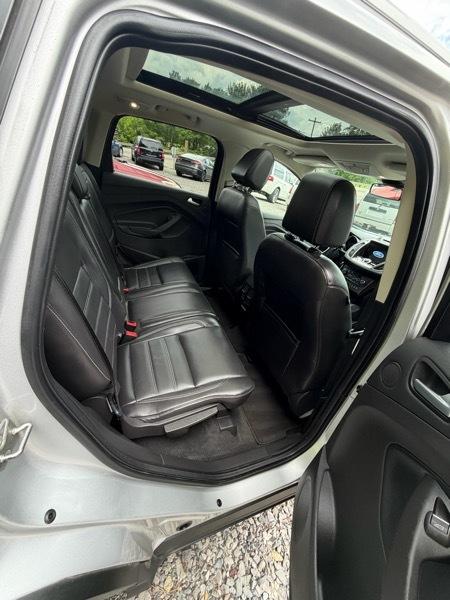 Ford Escape Titanium 4WD 2017
