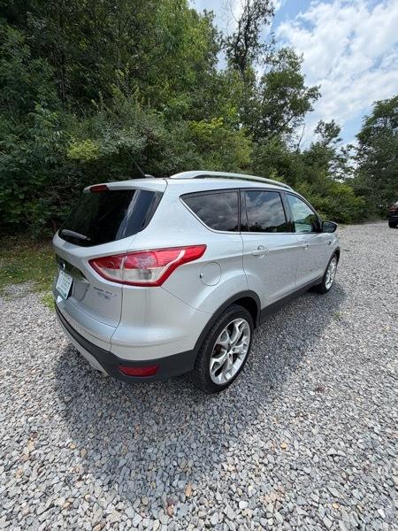 Ford Escape Titanium 4WD 2014