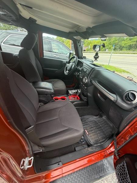 Jeep Wrangler Unlimited Sport 4WD 2014