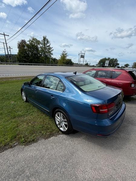 Volkswagen Jetta 1.8T SEL 6A 2017