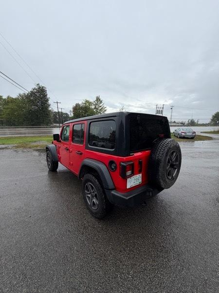 Jeep Wrangler Unlimited Sport 2018
