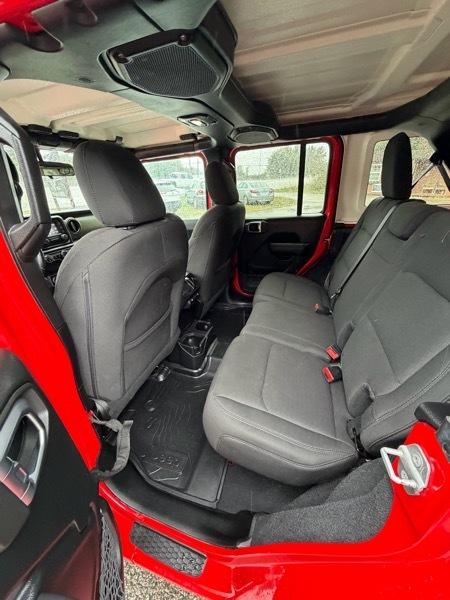 Jeep Wrangler Unlimited Sport 2018