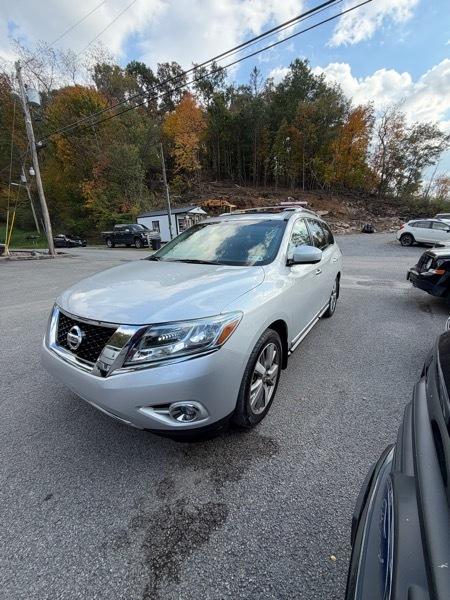 Nissan Pathfinder 4WD 4dr Platinum 2015