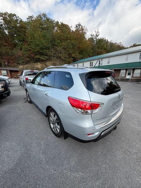 Nissan Pathfinder 4WD 4dr Platinum 2015