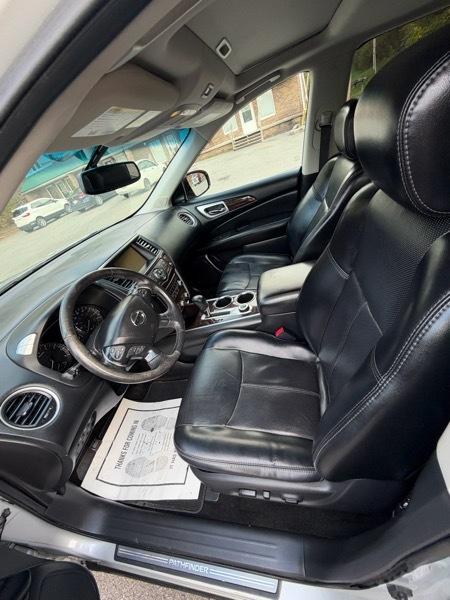 Nissan Pathfinder 4WD 4dr Platinum 2015