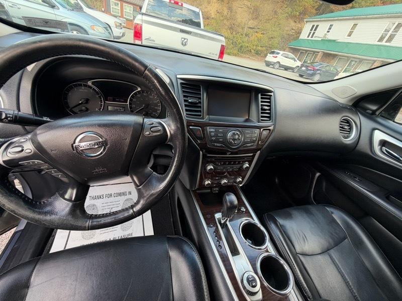 Nissan Pathfinder 4WD 4dr Platinum 2015