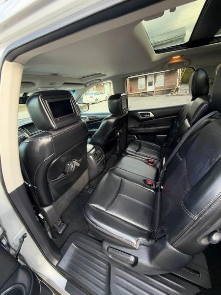 Nissan Pathfinder 4WD 4dr Platinum 2015