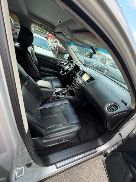 Nissan Pathfinder 4WD 4dr Platinum 2015