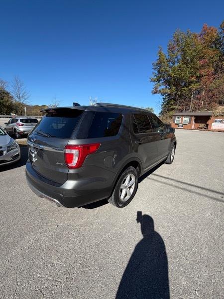 Ford Explorer 4WD 4dr XLT 2016