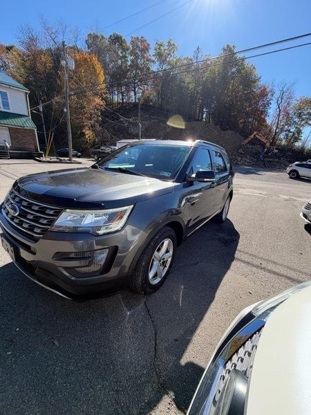 Ford Explorer 4WD 4dr XLT 2016