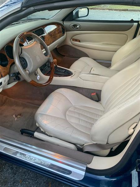 Jaguar XK8  1997 Jaguar XK8  1997