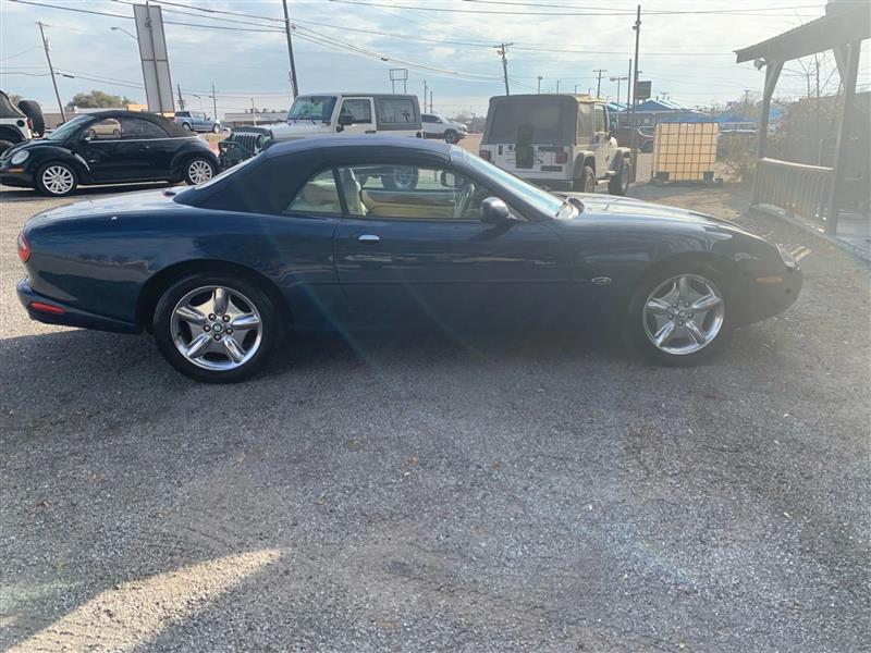Jaguar XK8  1997 Jaguar XK8  1997