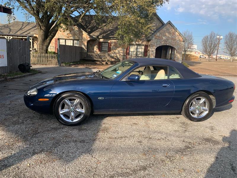 Jaguar XK8  1997 Jaguar XK8  1997