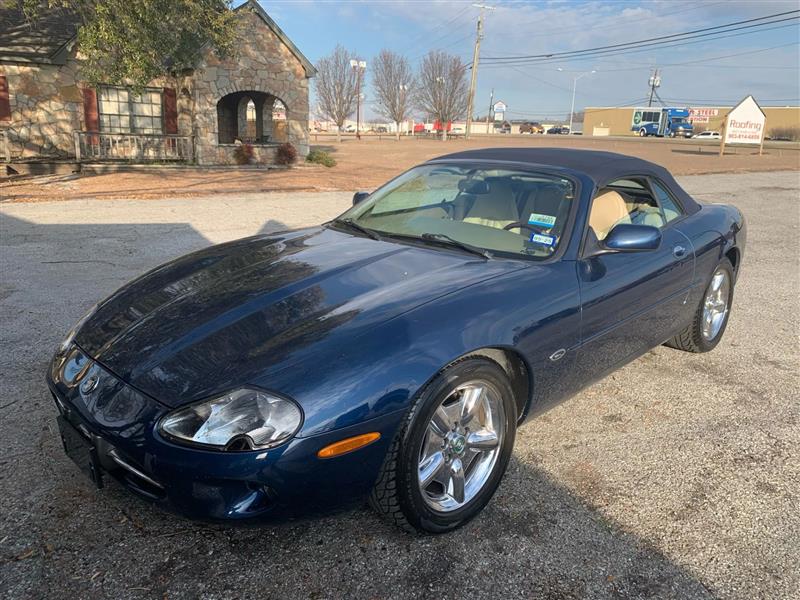 Jaguar XK8  1997 Jaguar XK8  1997