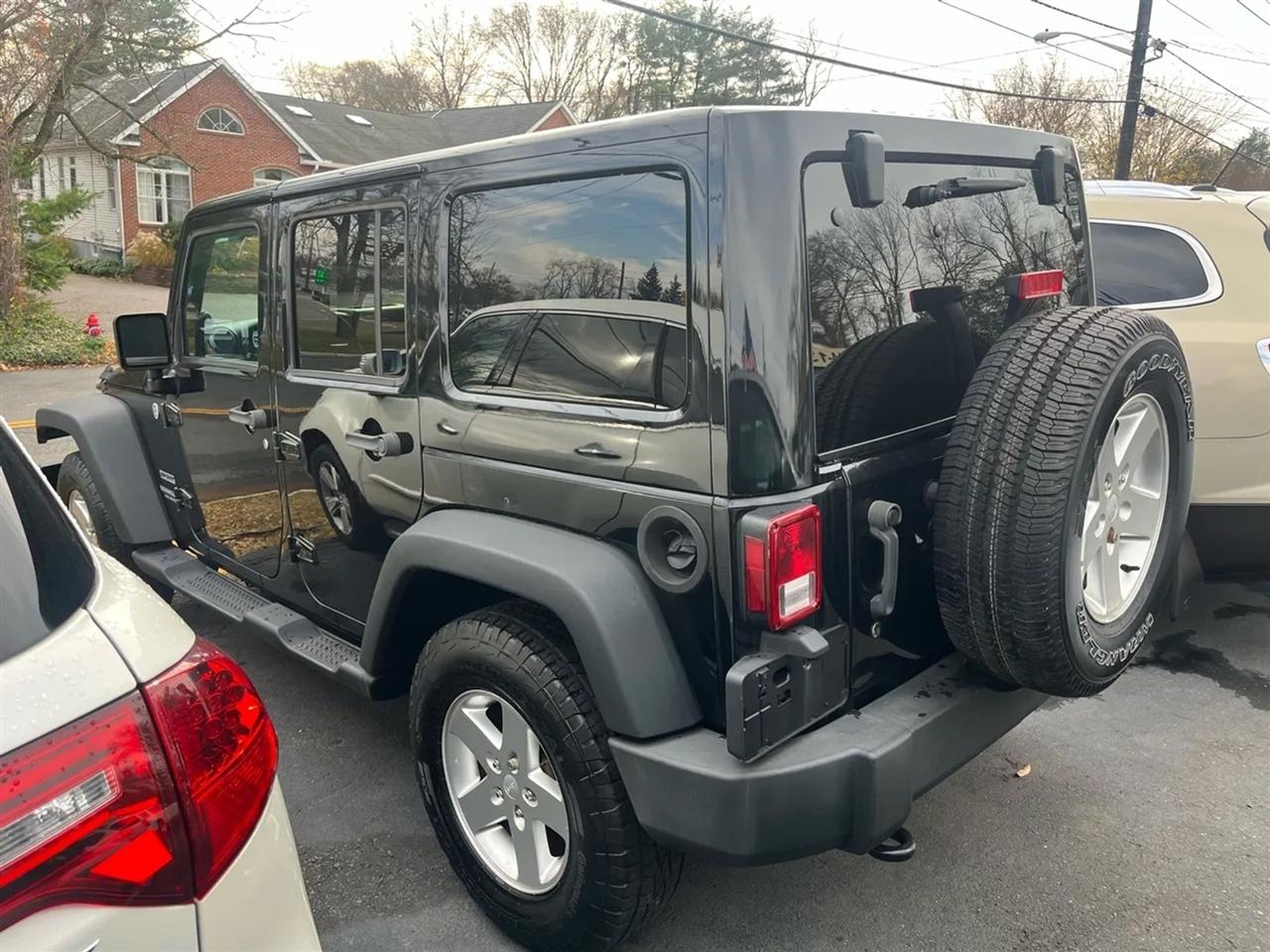Jeep Wrangler Unlimited Sport 4WD 2013
