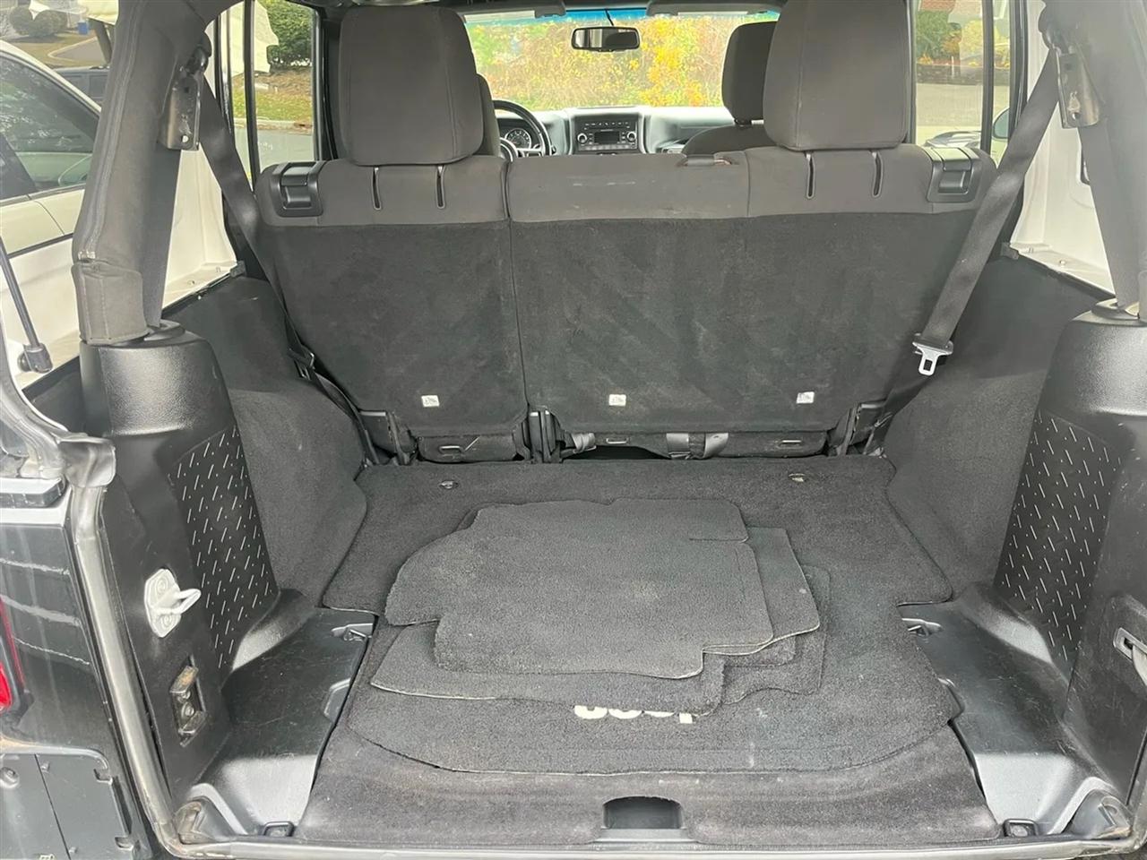 Jeep Wrangler Unlimited Sport 4WD 2013