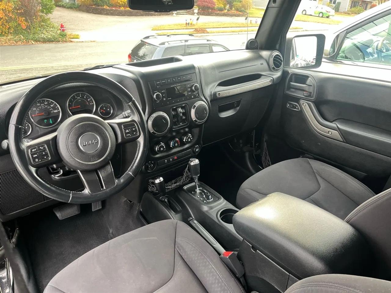 Jeep Wrangler Unlimited Sport 4WD 2013