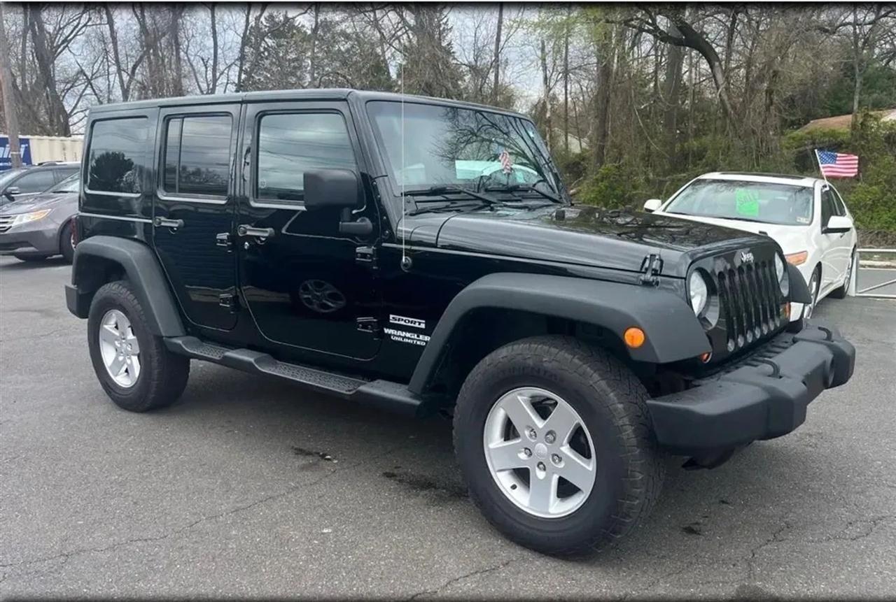 Jeep Wrangler Unlimited Sport 4WD 2013