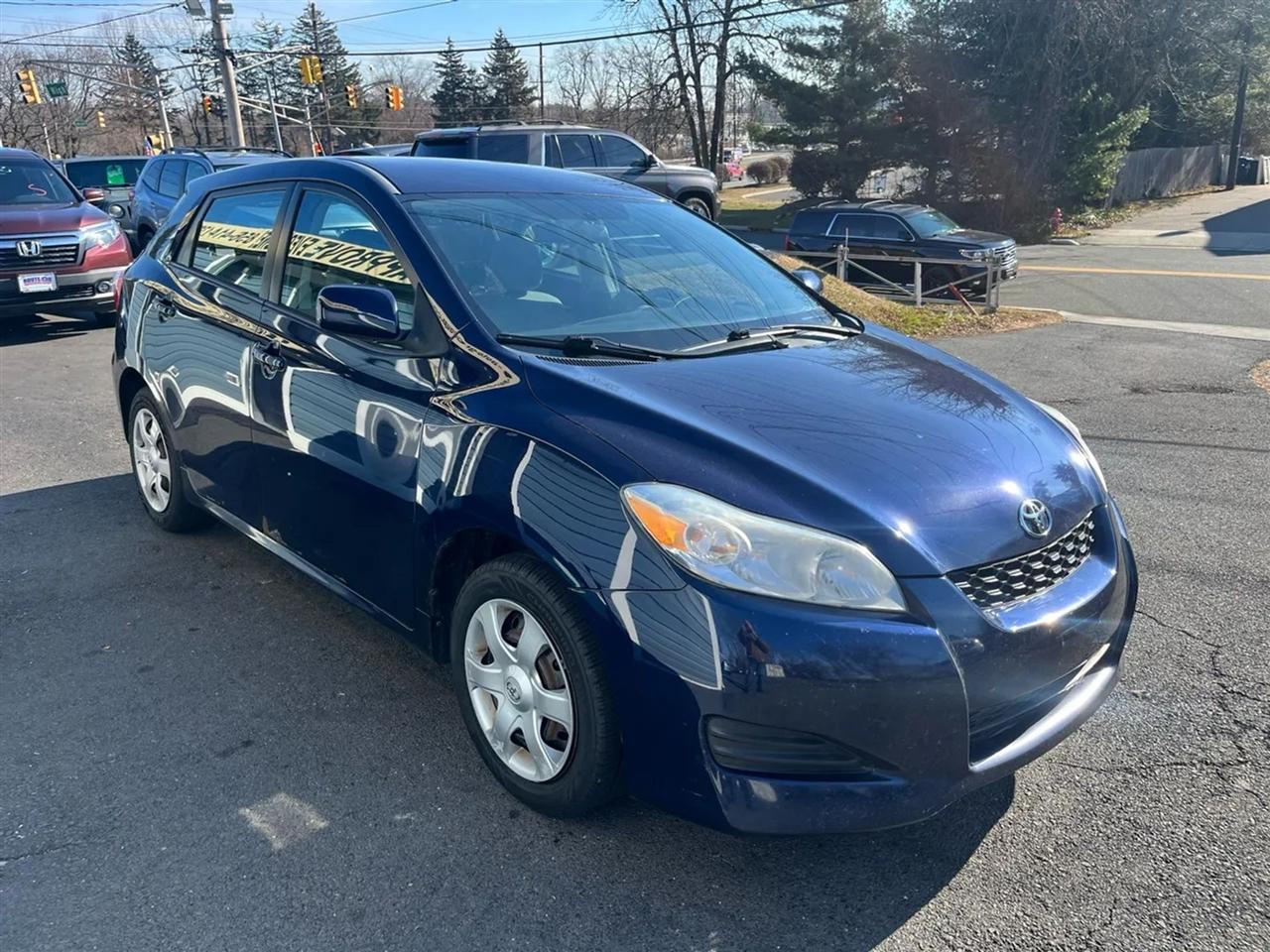 Toyota Matrix Base 4-Speed AT 2010