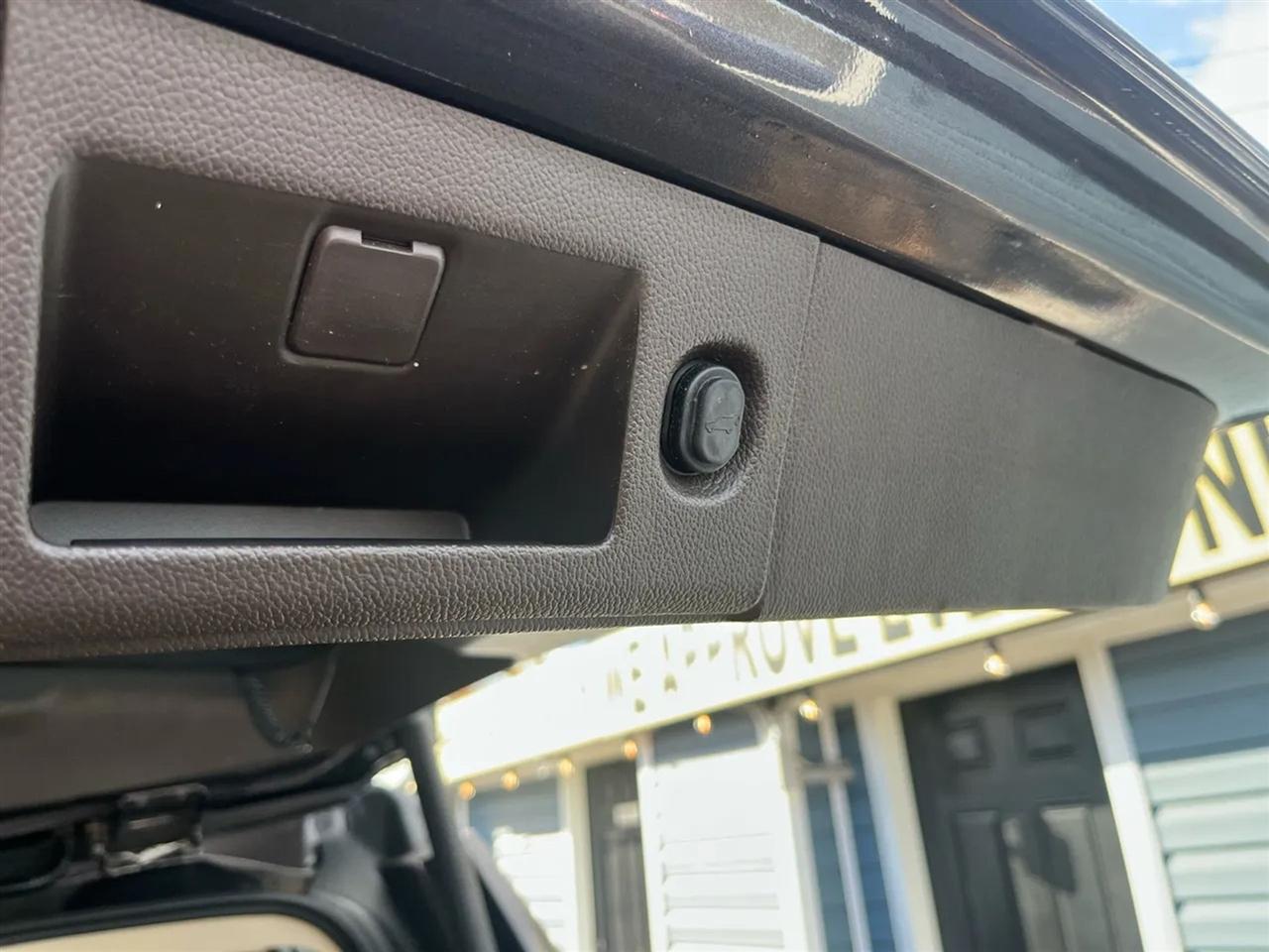 Chevrolet Suburban LTZ 1500 4WD 2015