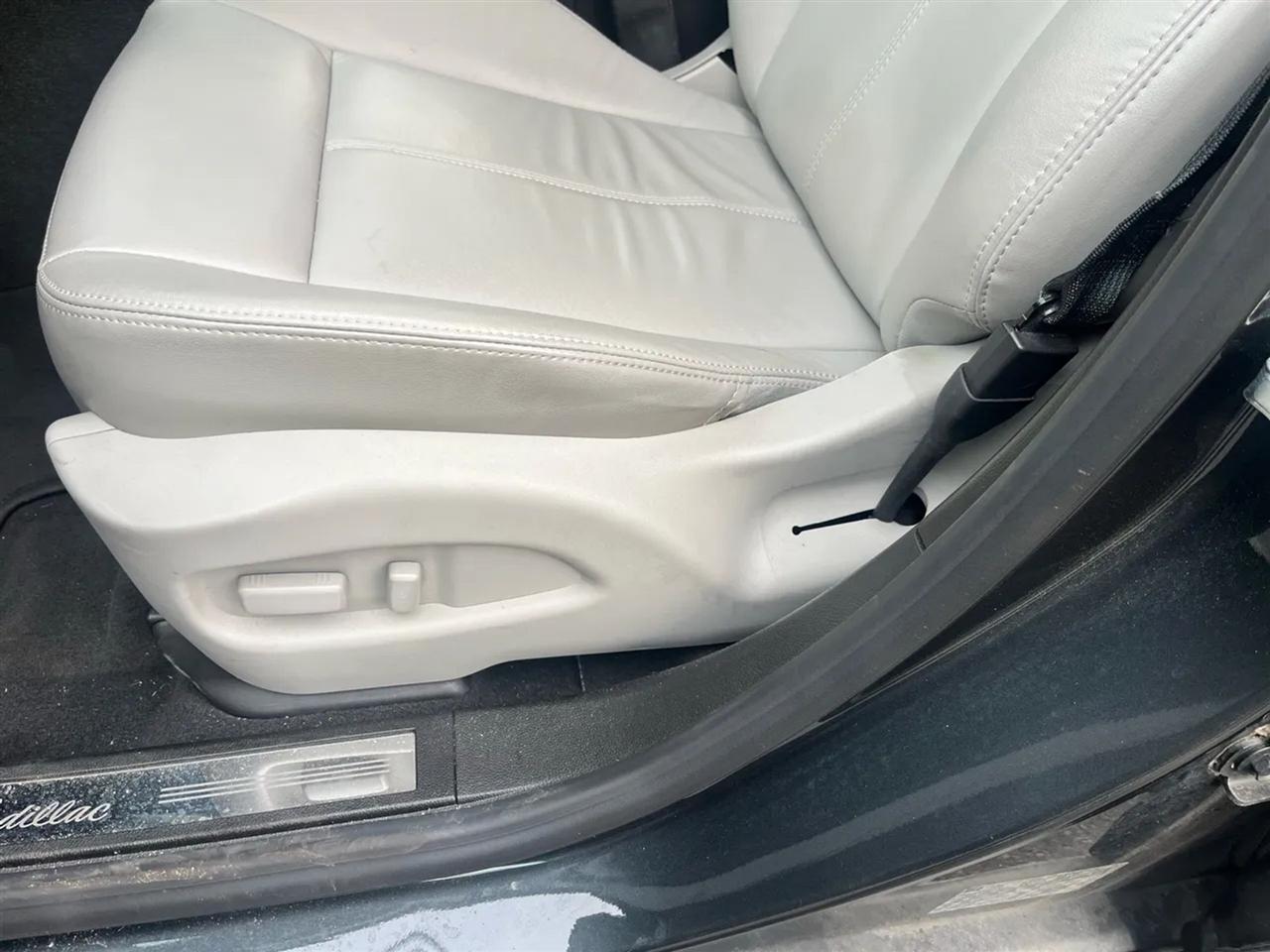 Cadillac SRX Standard FWD 2014