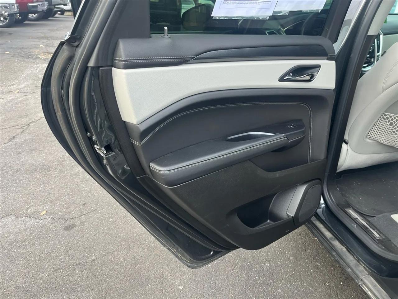 Cadillac SRX Standard FWD 2014