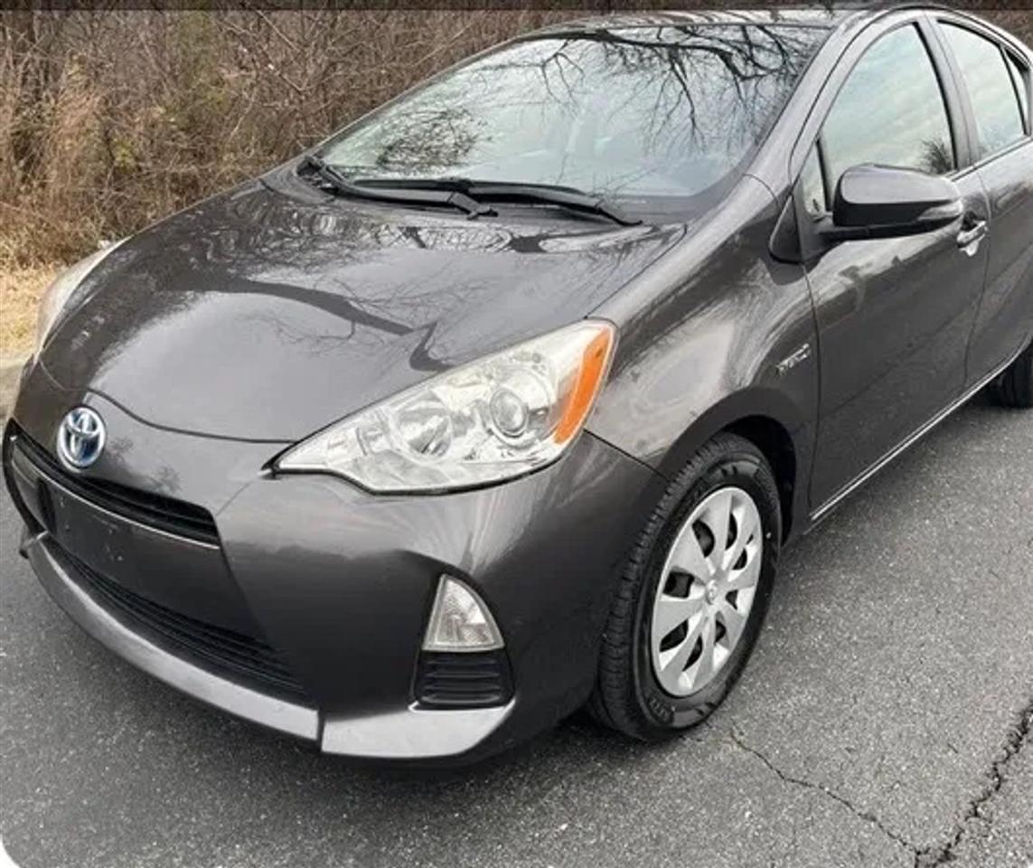 2012 Toyota Prius V Two