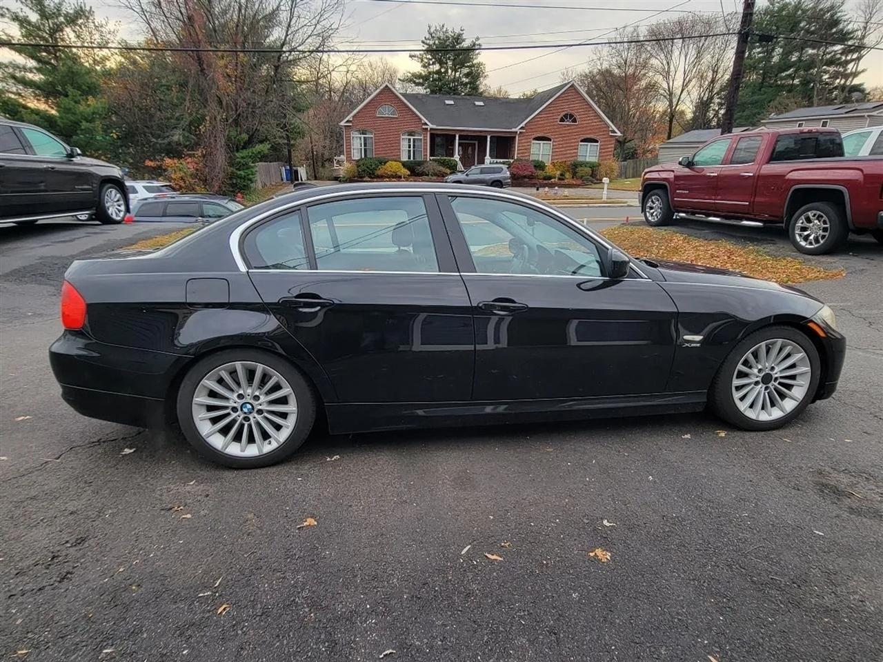 BMW 3-Series 335i xDrive 2011