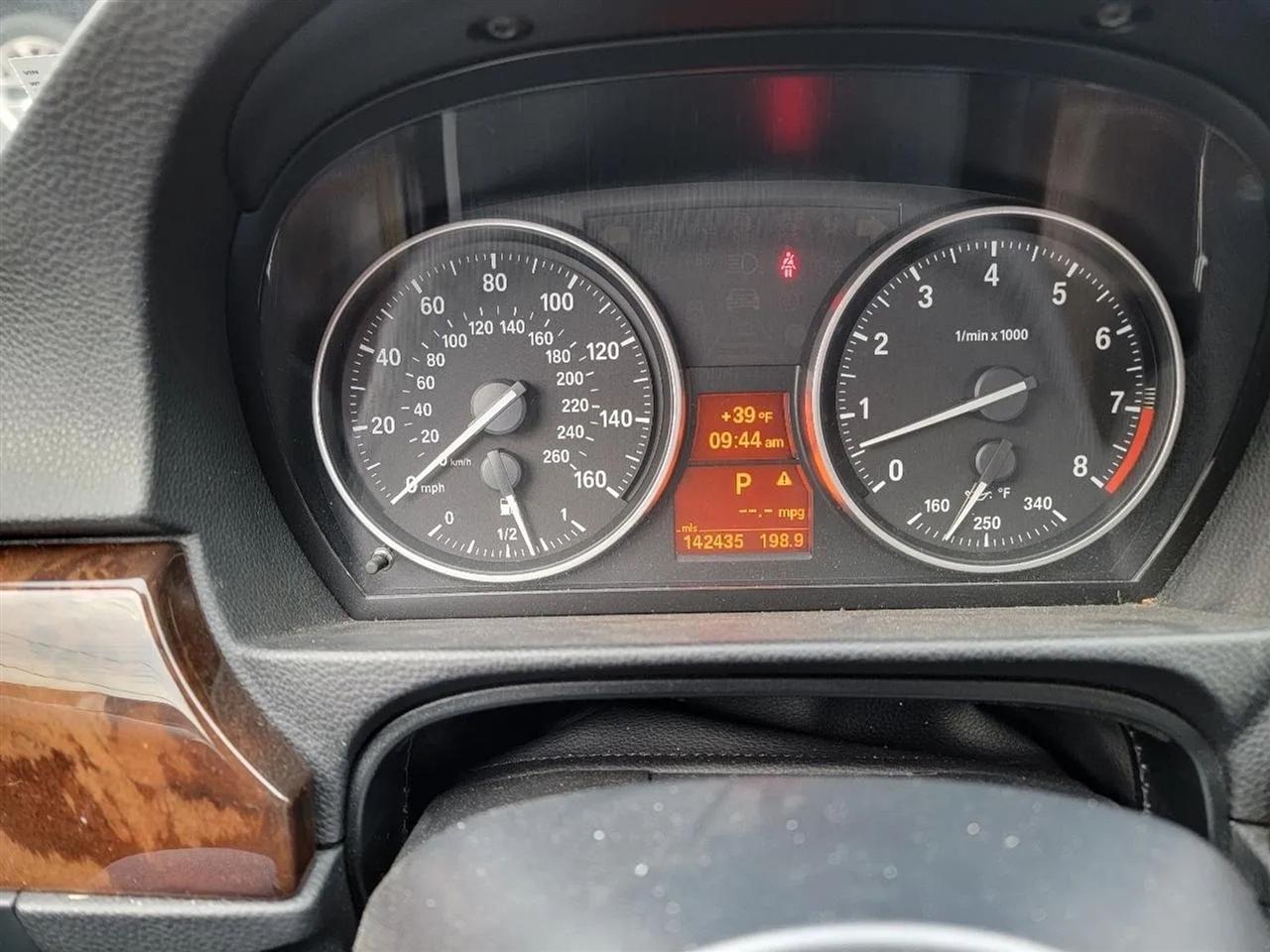 BMW 3-Series 335i xDrive 2011