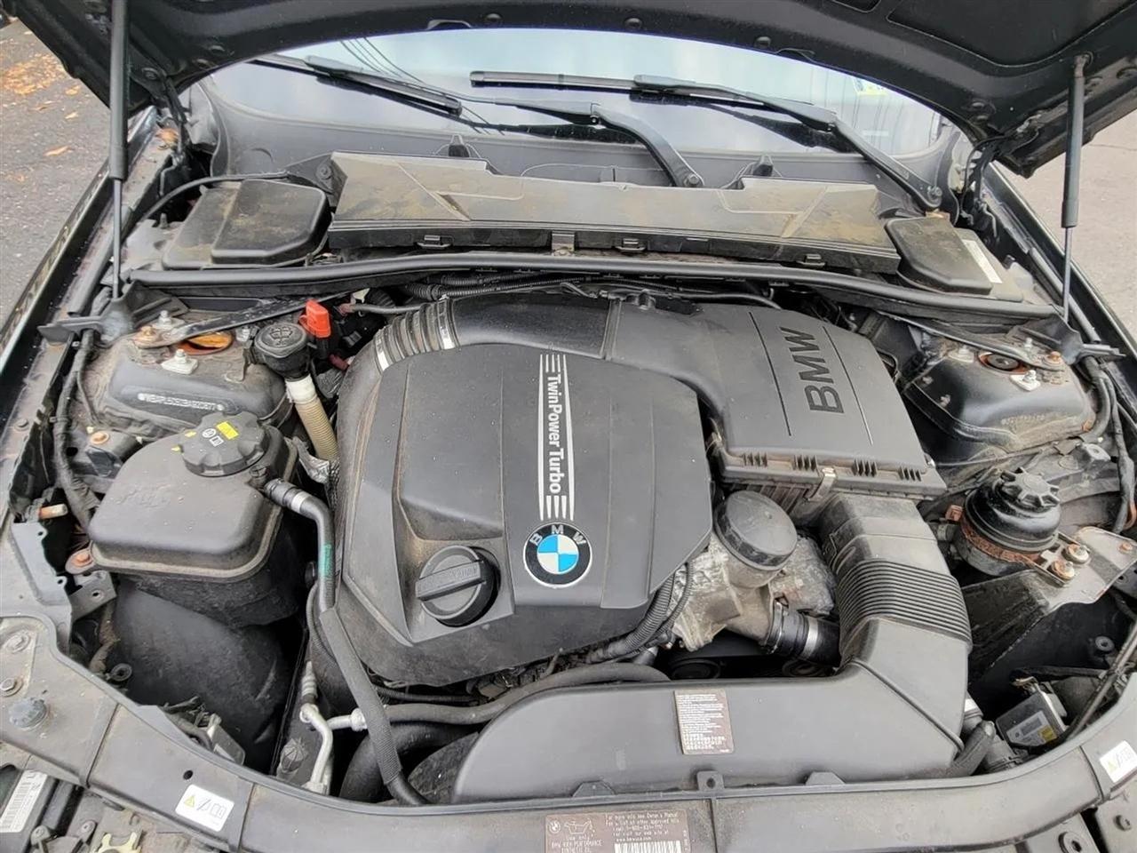 BMW 3-Series 335i xDrive 2011