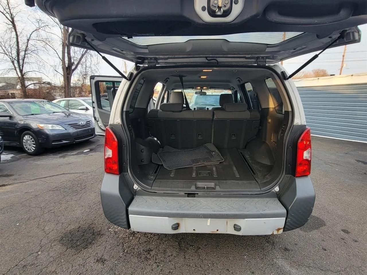 Nissan Xterra S 4WD 2011