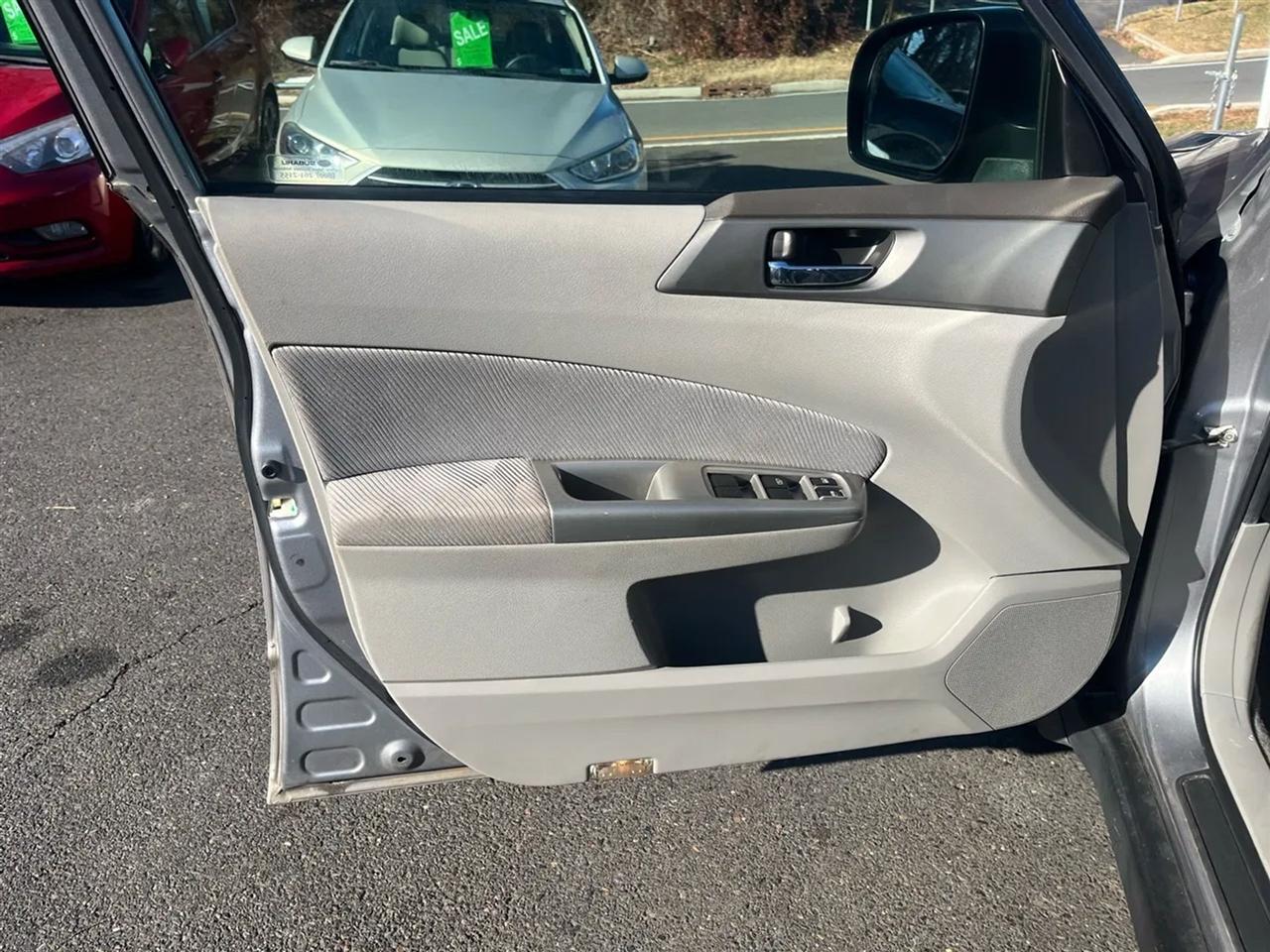 Subaru Forester 2.5X Premium 2010