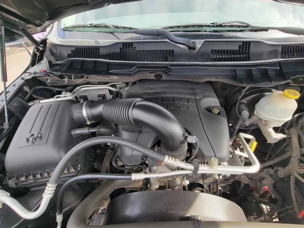 RAM 1500 Tradesman Crew Cab SWB 4WD 2015