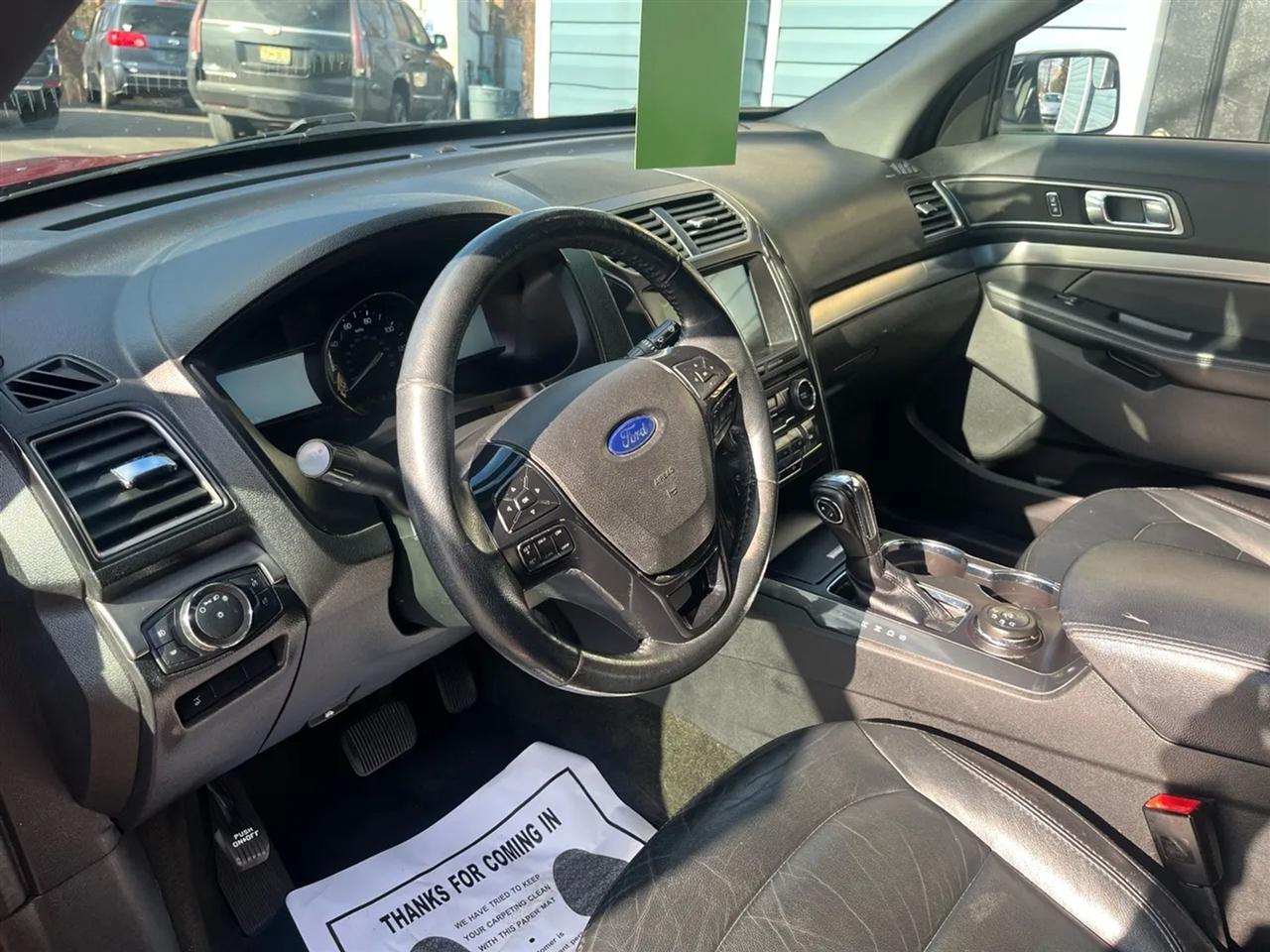 Ford Explorer XLT 4WD 2018