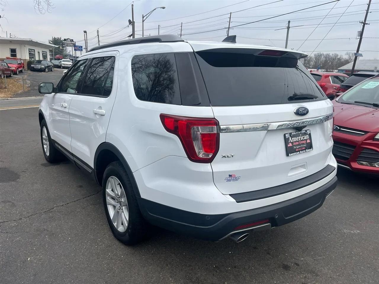 Ford Explorer XLT 4WD 2018