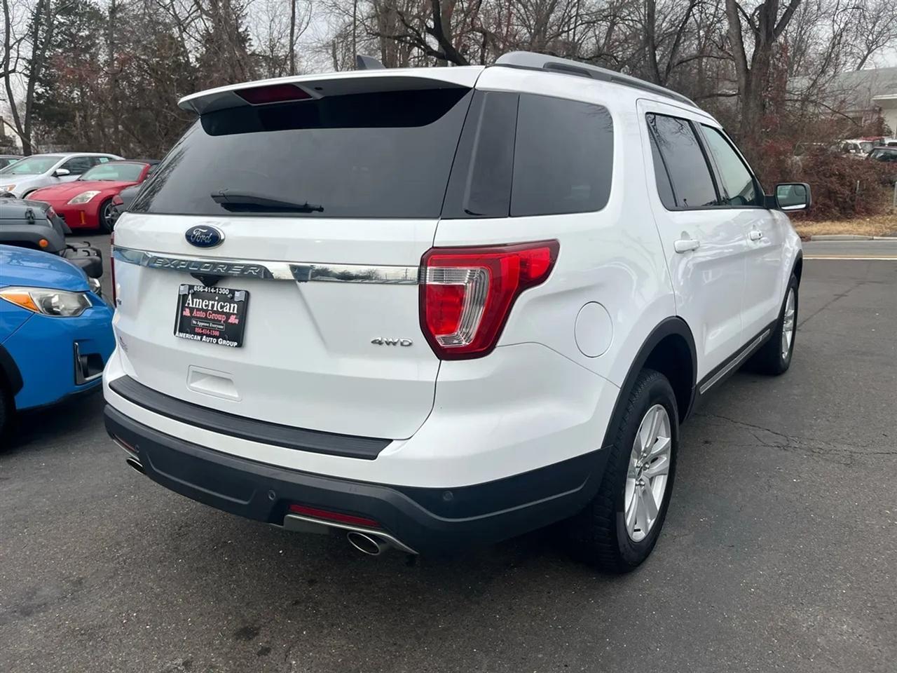 Ford Explorer XLT 4WD 2018