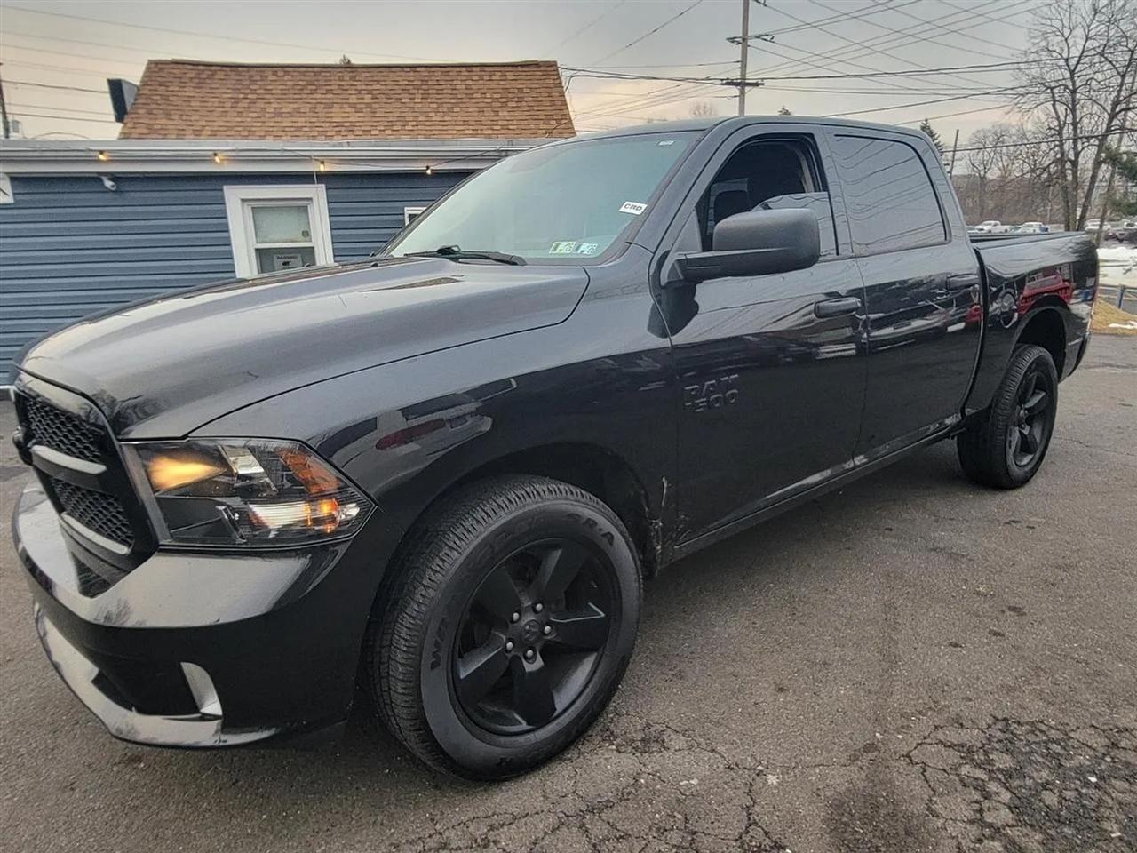 RAM 1500 Tradesman Crew Cab SWB 4WD 2018