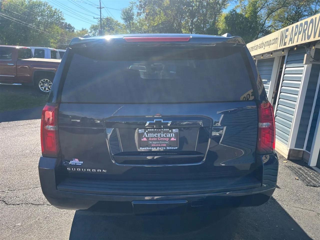 Chevrolet Suburban LS 4WD 2017