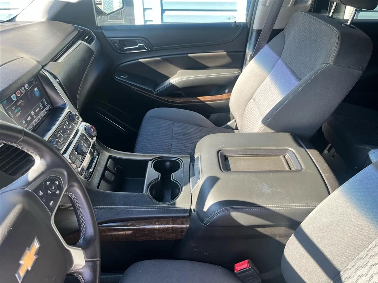 Chevrolet Suburban LS 4WD 2017