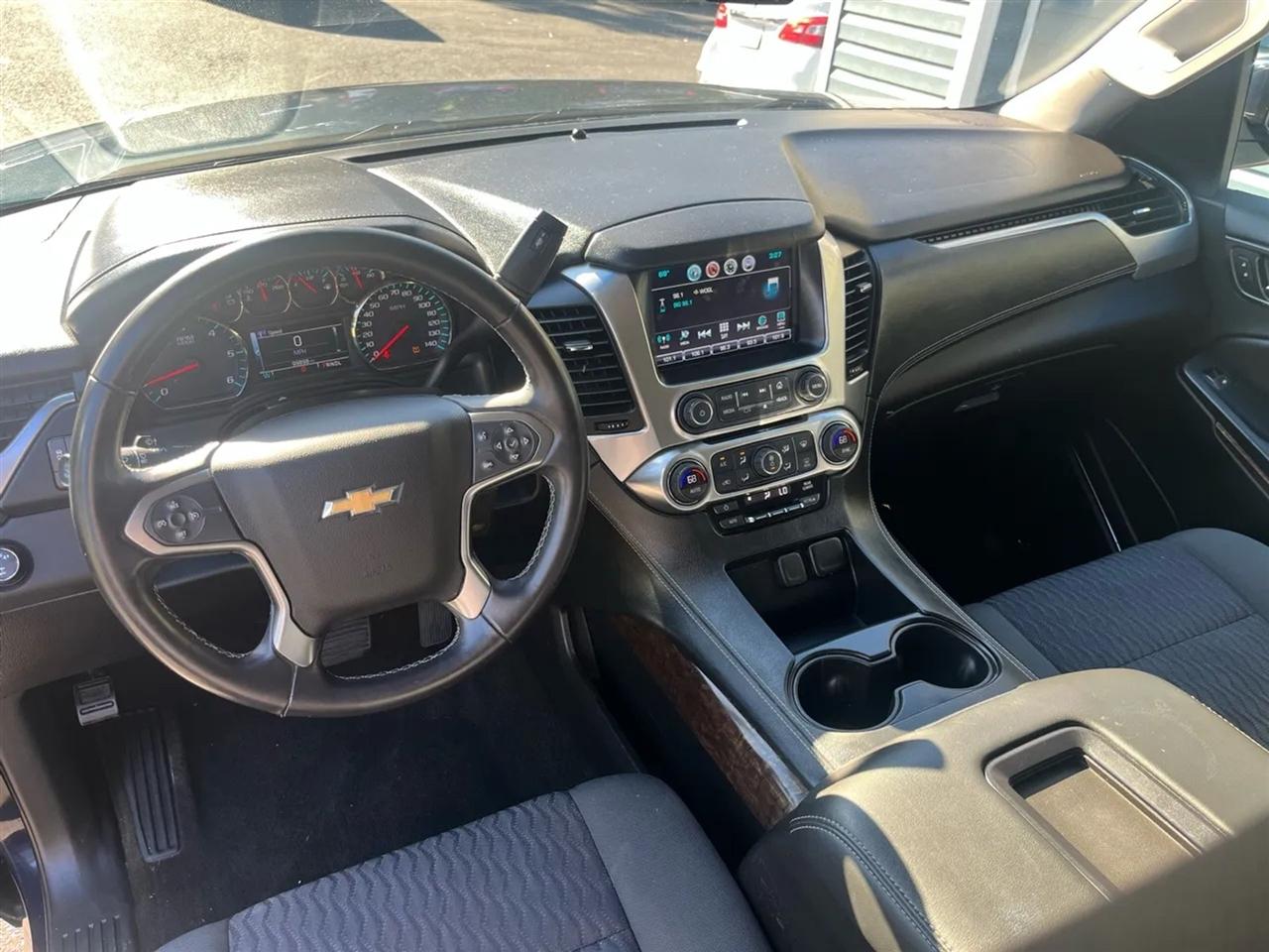 Chevrolet Suburban LS 4WD 2017