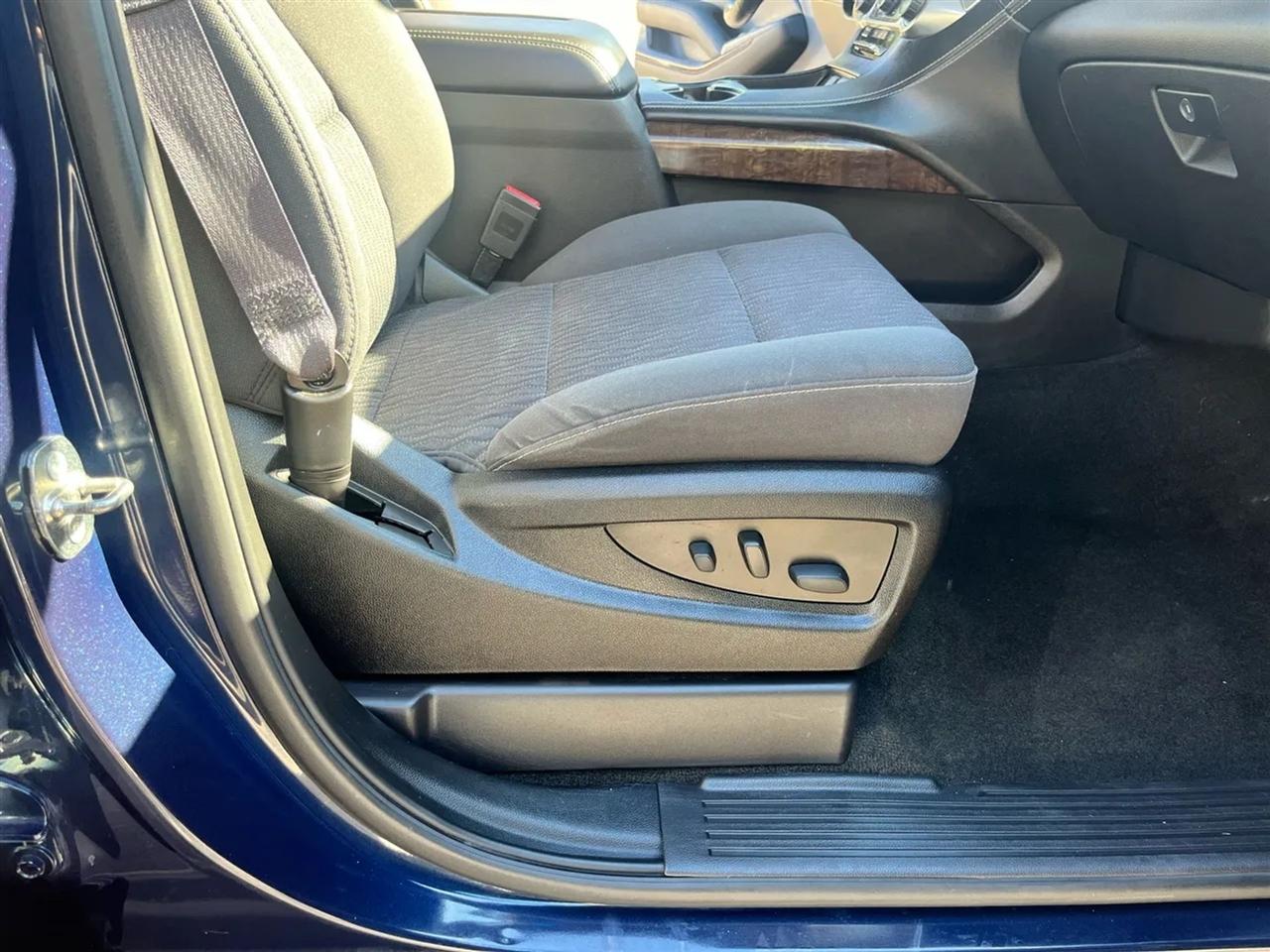 Chevrolet Suburban LS 4WD 2017