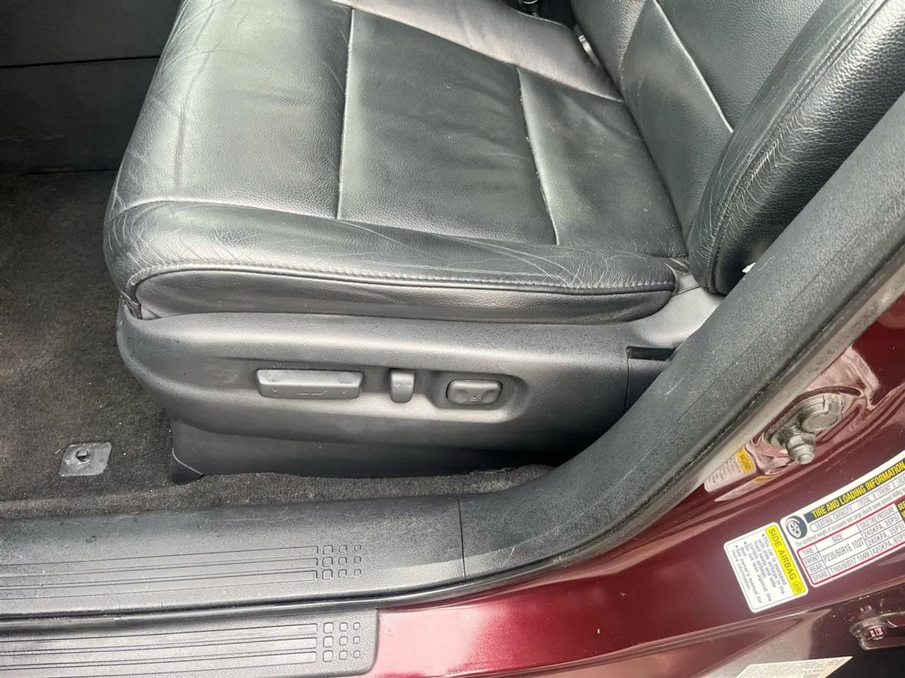 Honda Pilot Touring 4WD 5-Spd AT with DVD 2014