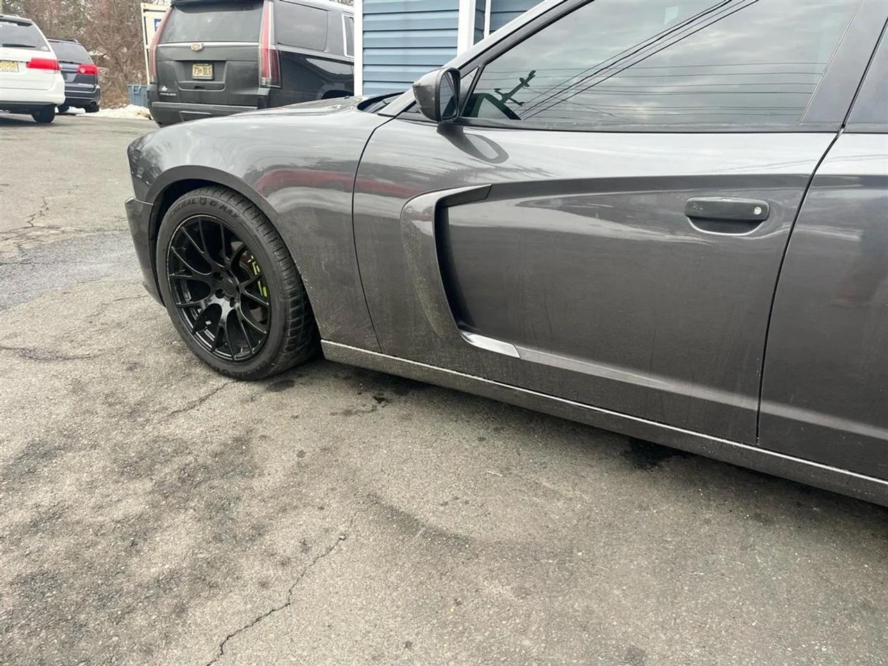 Dodge Charger SE 2013