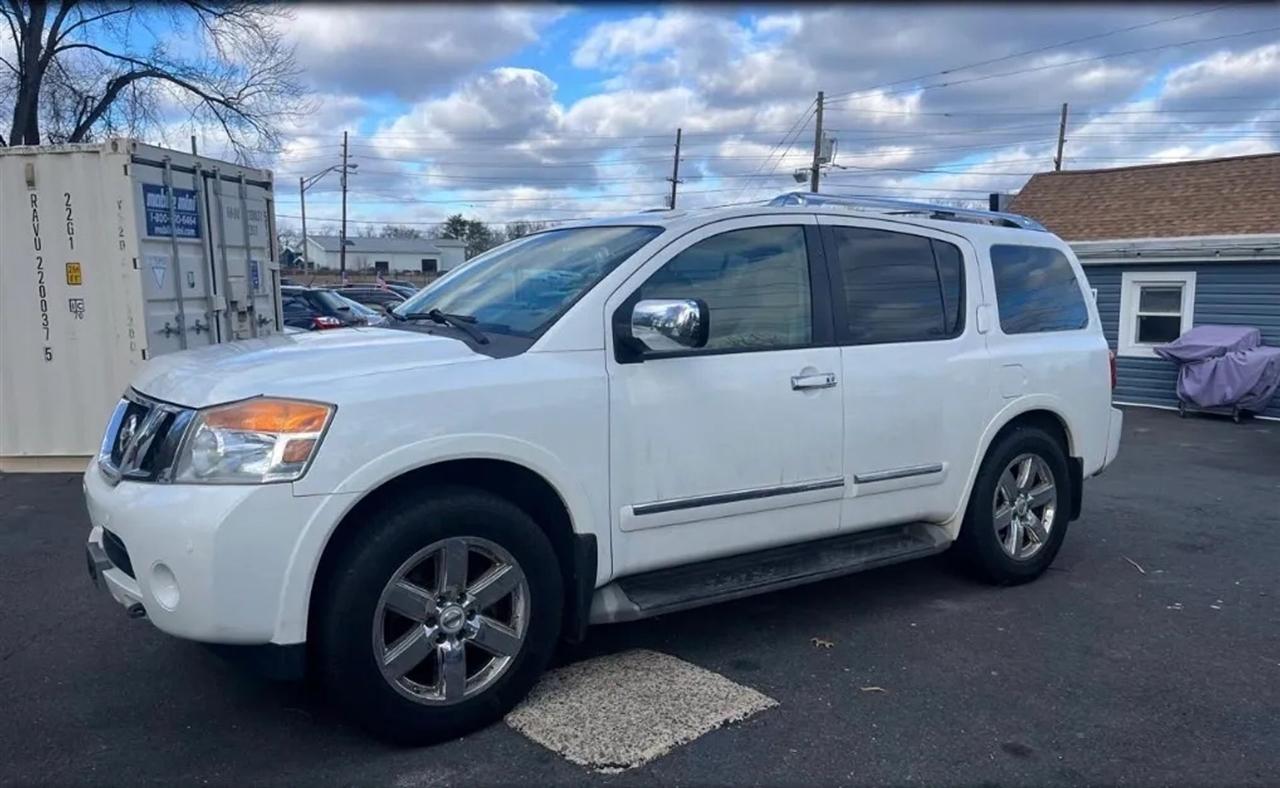 Nissan Armada Platinum 4WD 2012
